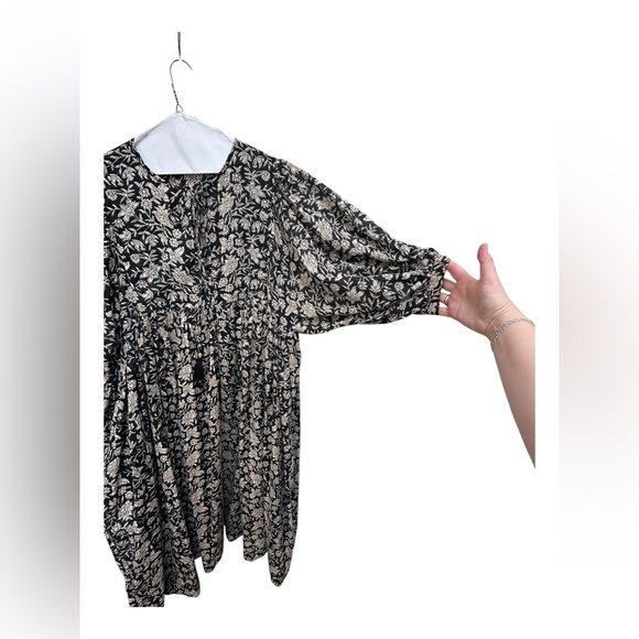 ⚡️ 100% Cotton Black and Cream Floral Maxi Dress With Pockets - Picture 12 of 16